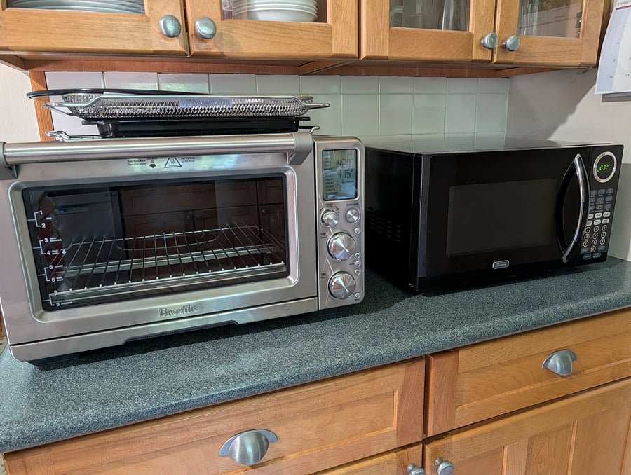 Large Breville air fryer / convection oven and microwave