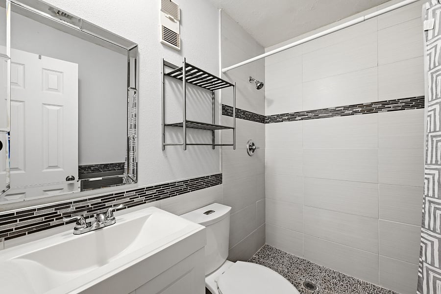 Guess Bathroom
