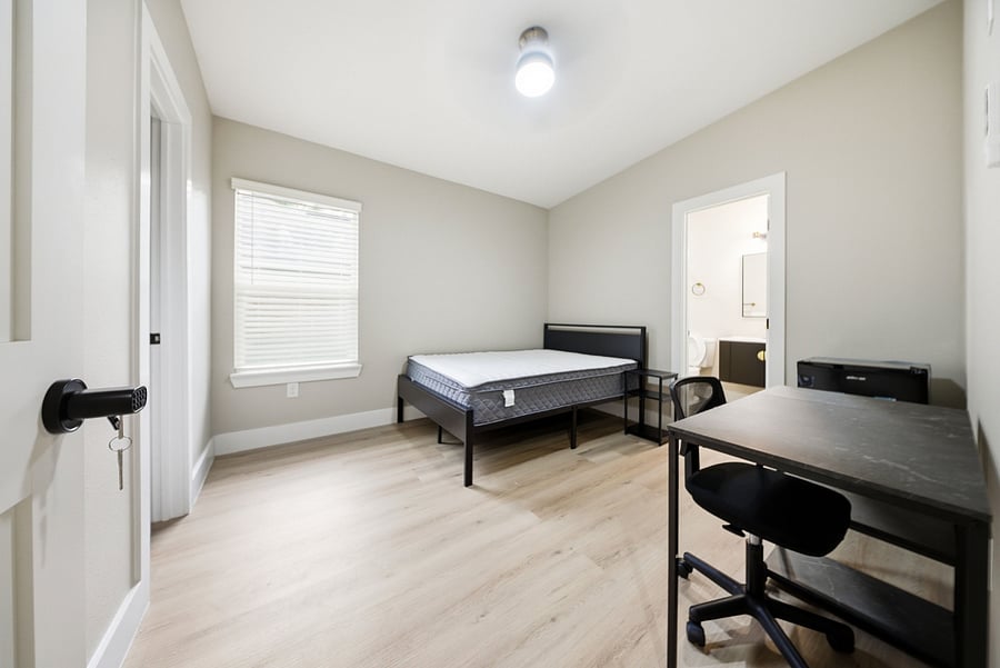 Furnished Finder property 1002230_1 photo 6