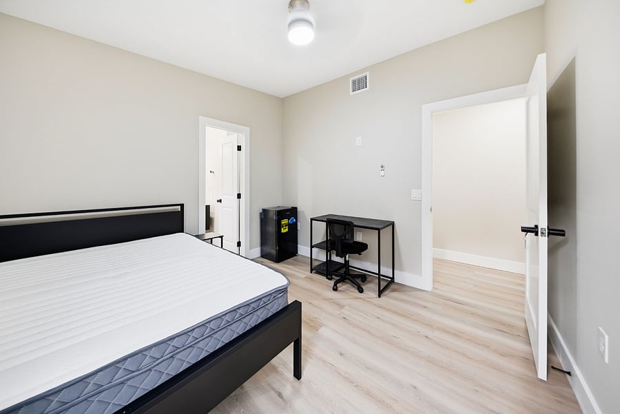 Furnished Finder property 1002230_1 photo 9