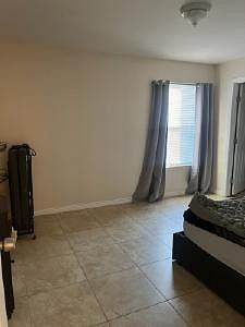 Furnished Finder property 1002278_1 photo 2