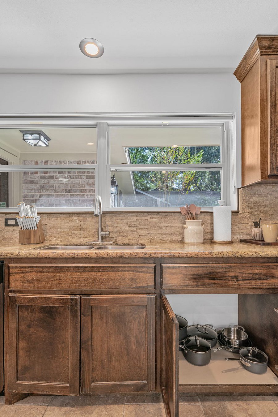 Furnished Finder property 1002300_1 photo 27