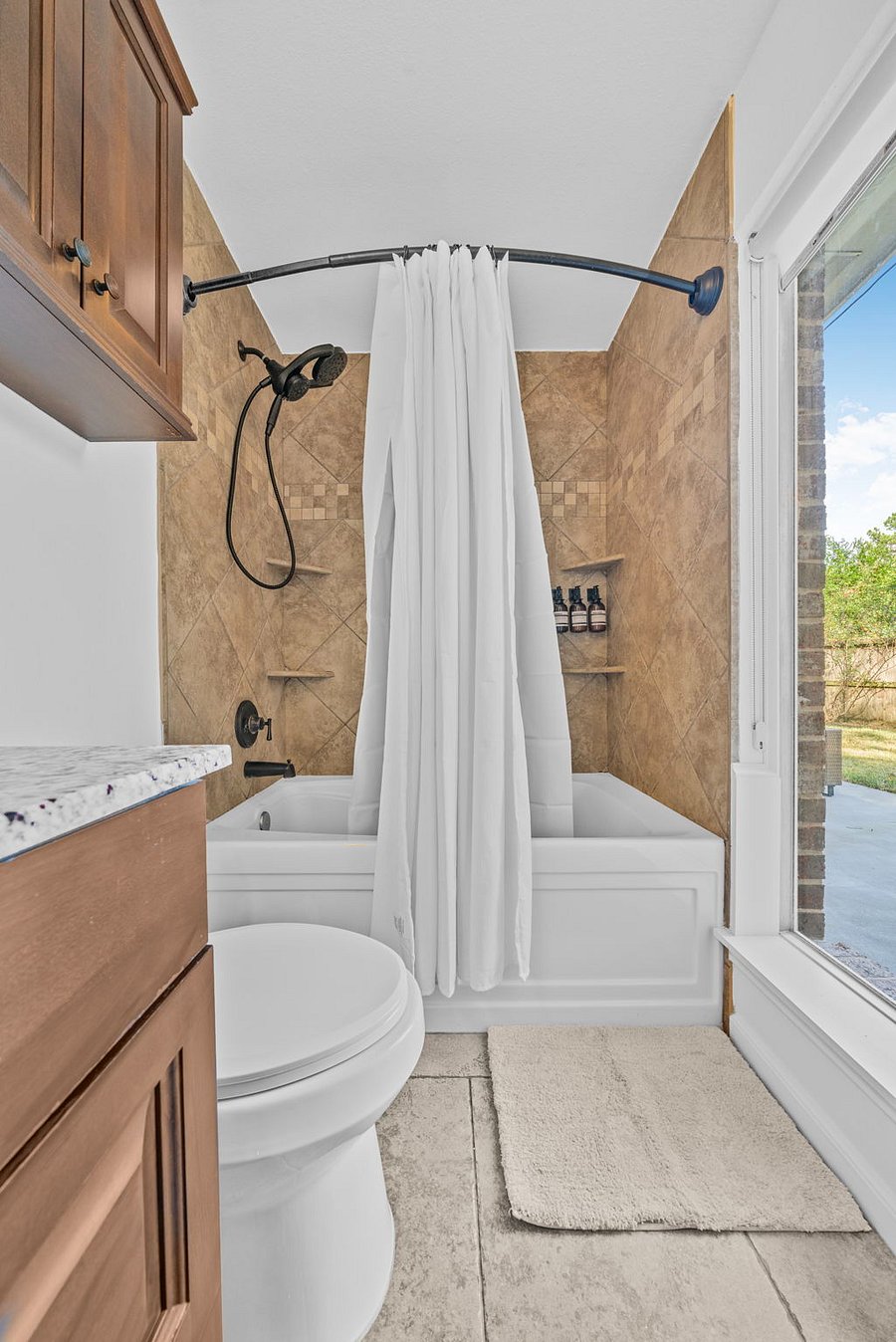 Furnished Finder property 1002300_1 photo 33
