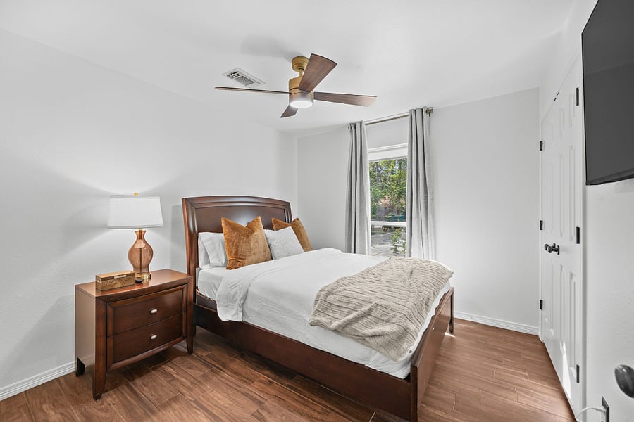 Furnished Finder property 1002300_1 photo 36