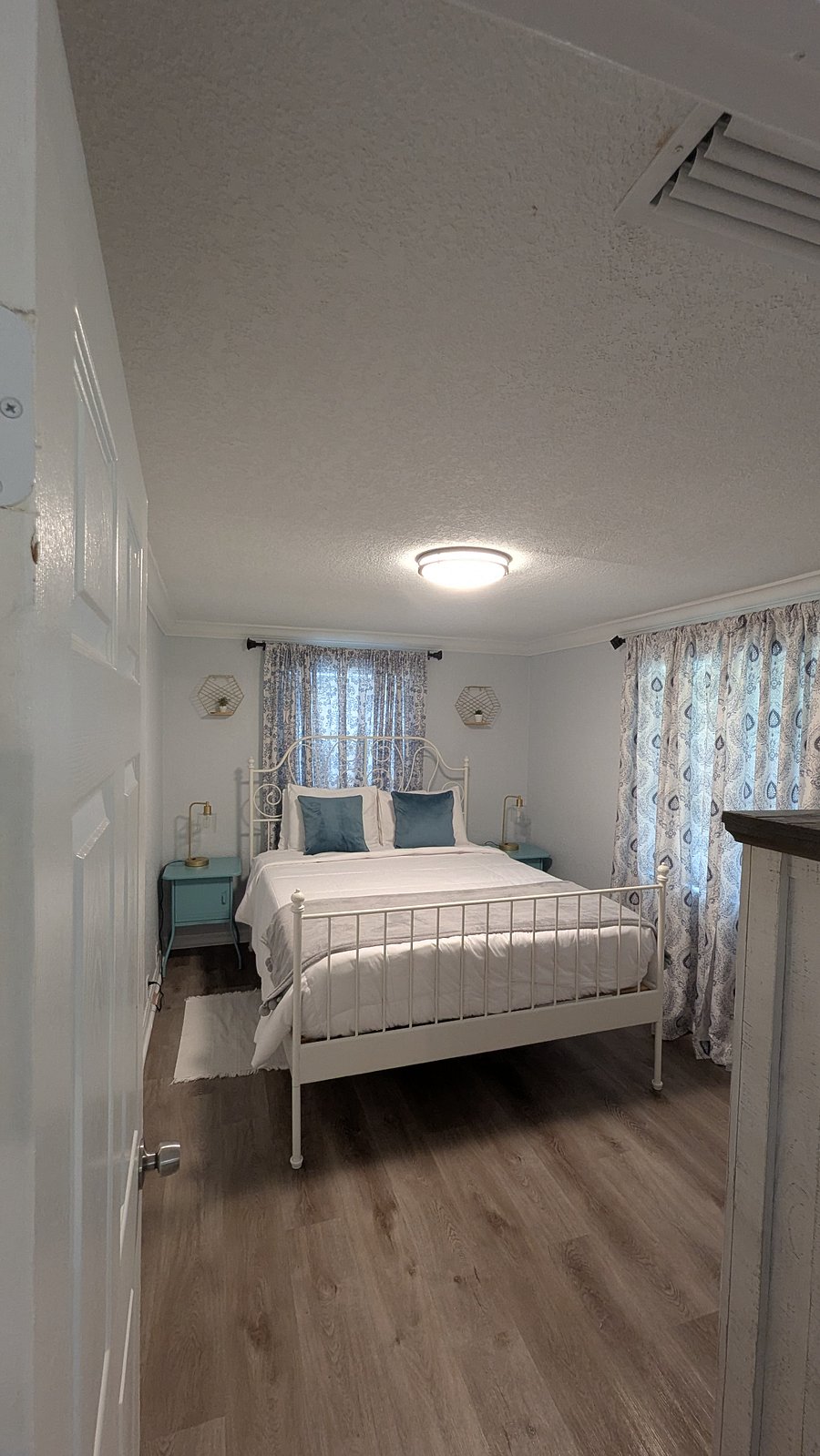 Furnished Finder property 1002306_1 photo 3