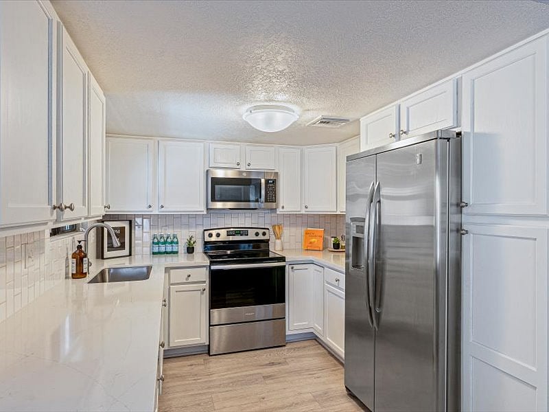 Fully updated kitchen with all needed appliances and utensils for long stays.