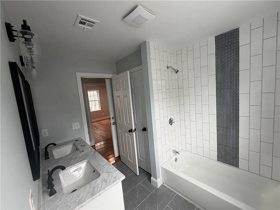 Furnished Finder property 1002356_1 photo 10