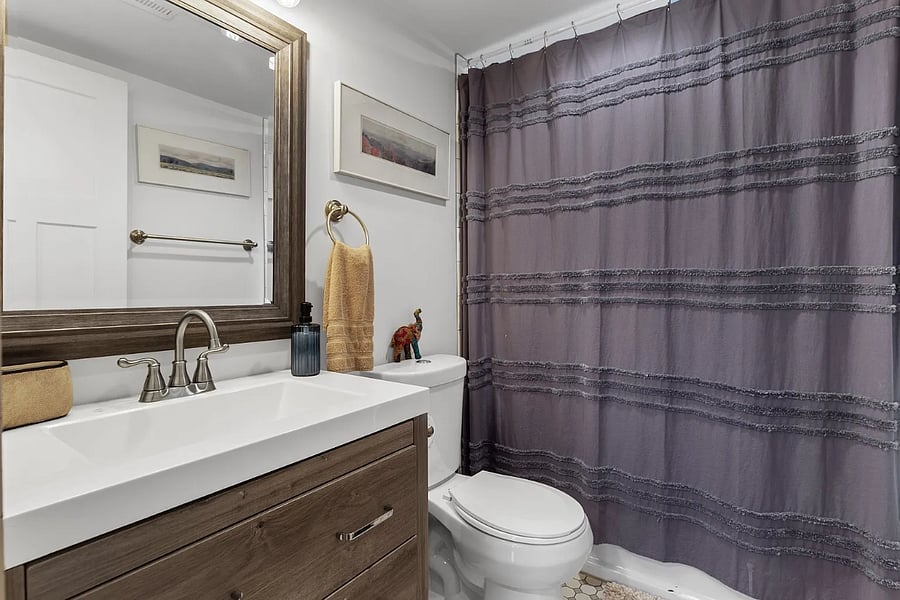 Second level full bathroom