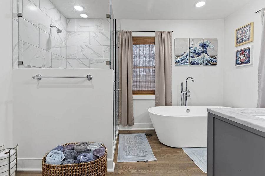 Main bathroom