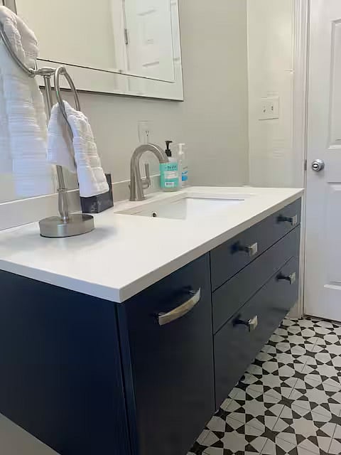 Hallway bathroom Sink