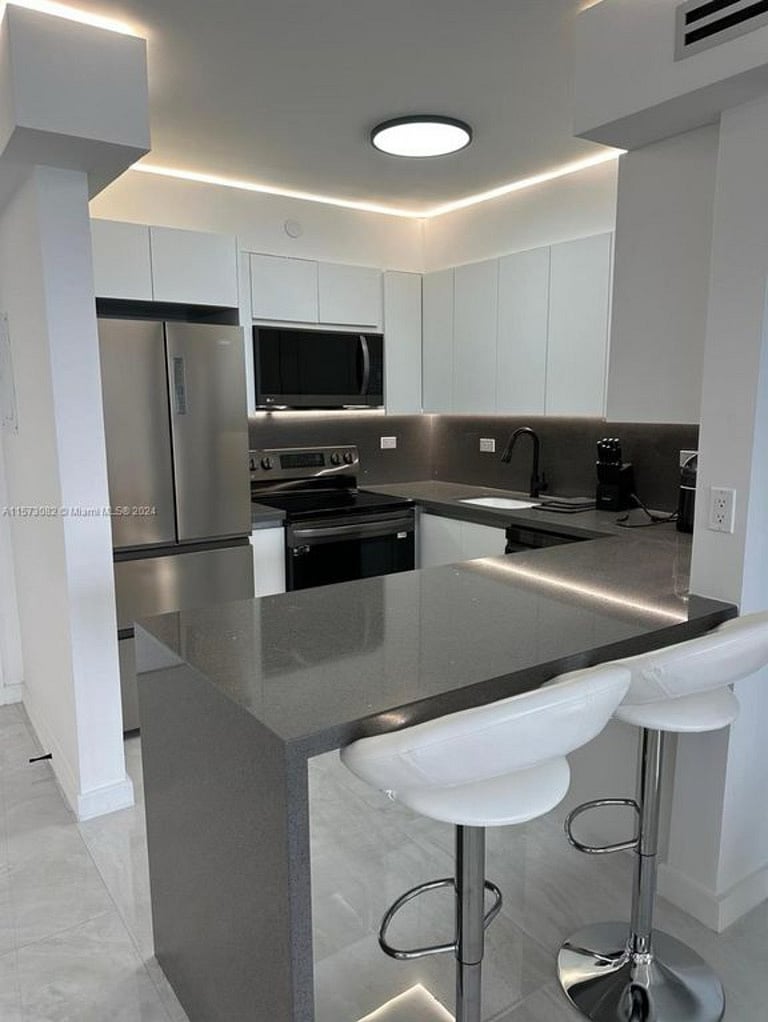 Furnished Finder property 1002392_1 photo 7