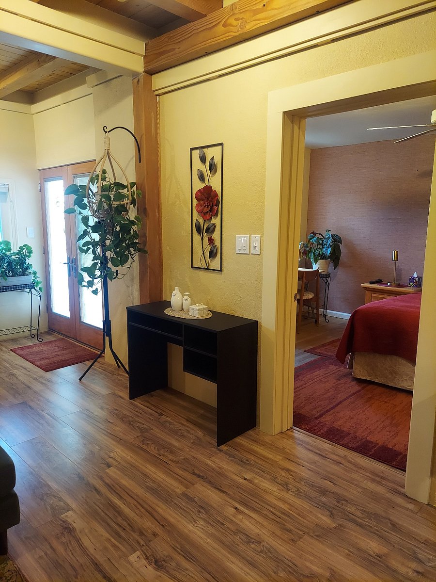 B bedroom