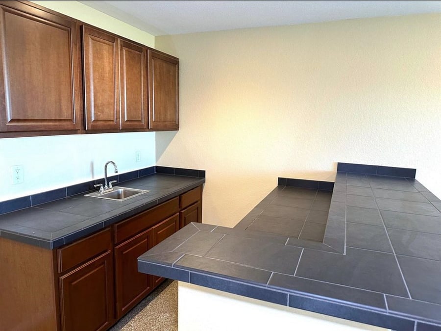 Furnished Finder property 1002436_1 photo 4
