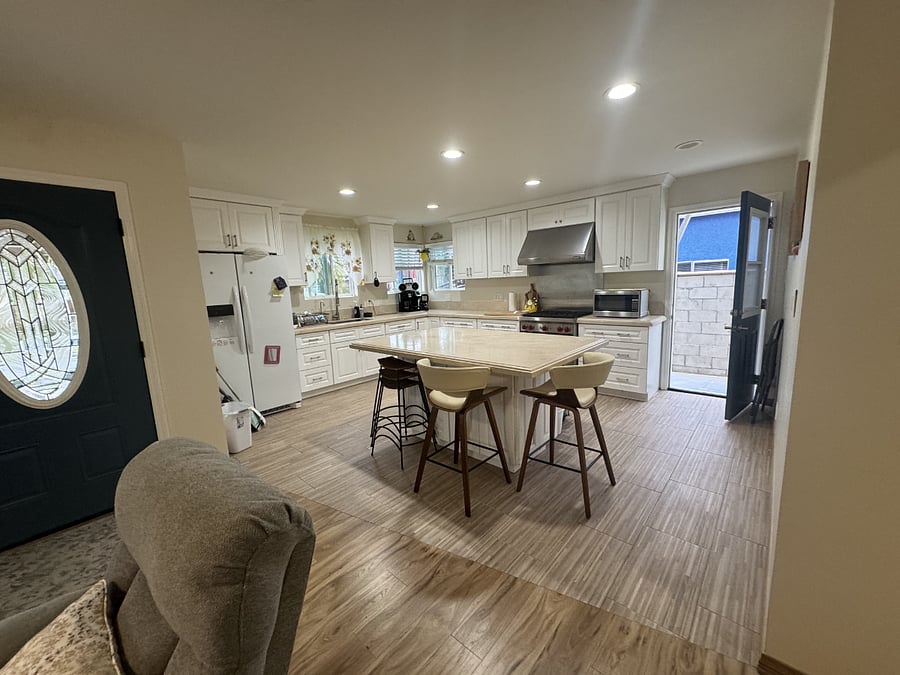 Furnished Finder property 1002448_1 photo 4