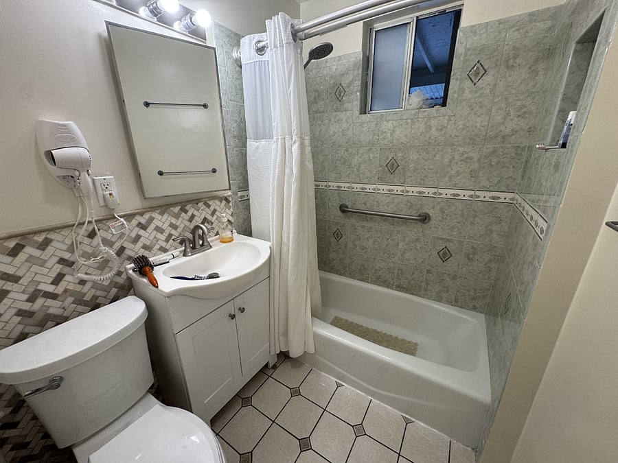 Furnished Finder property 1002448_1 photo 14