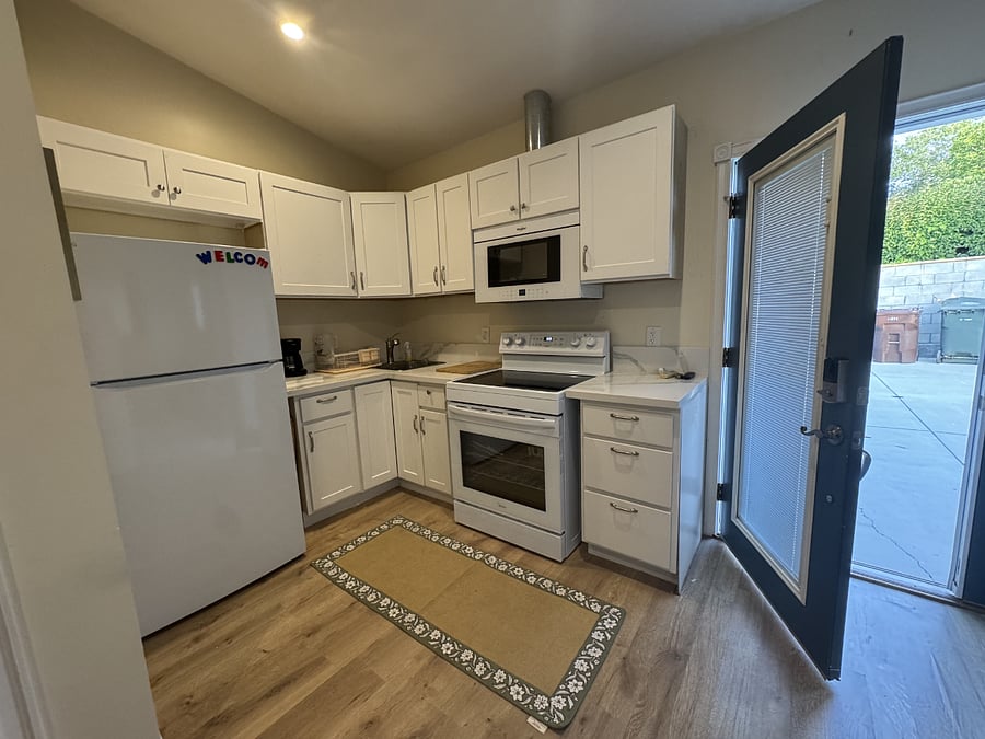 Furnished Finder property 1002448_3 photo 4