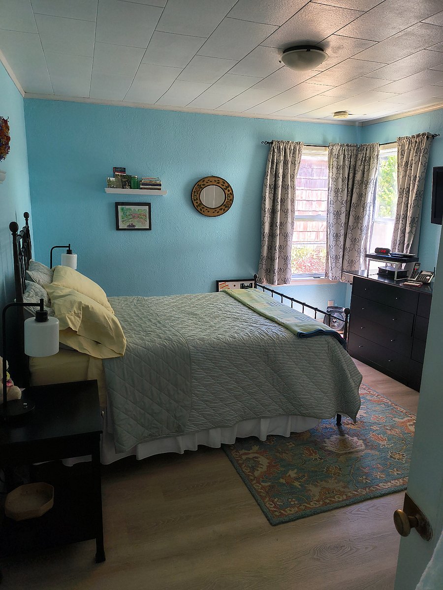 Second bedroom with full bed