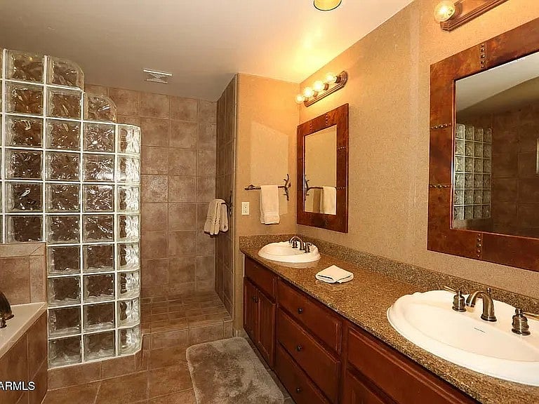 Furnished Finder property 1002479_1 photo 9