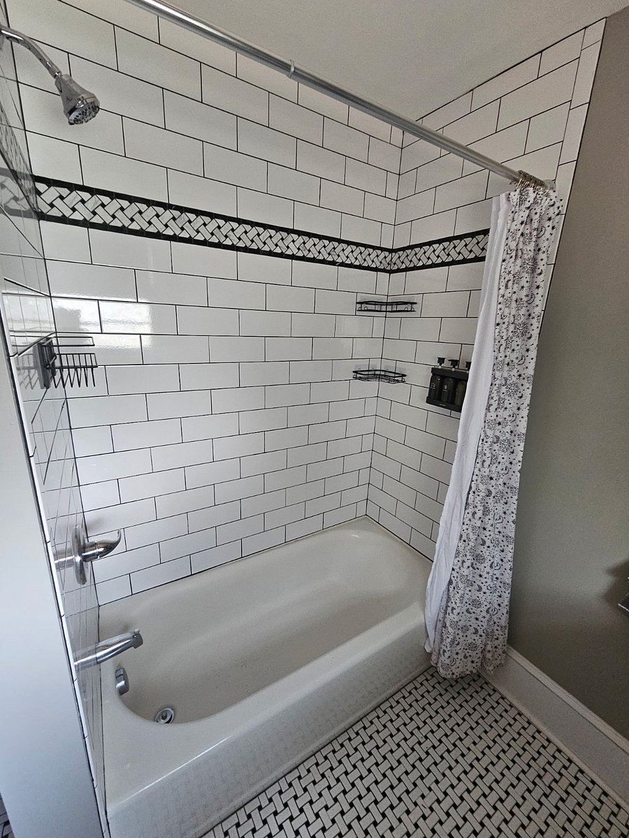 Furnished Finder property 1002492_1 photo 12