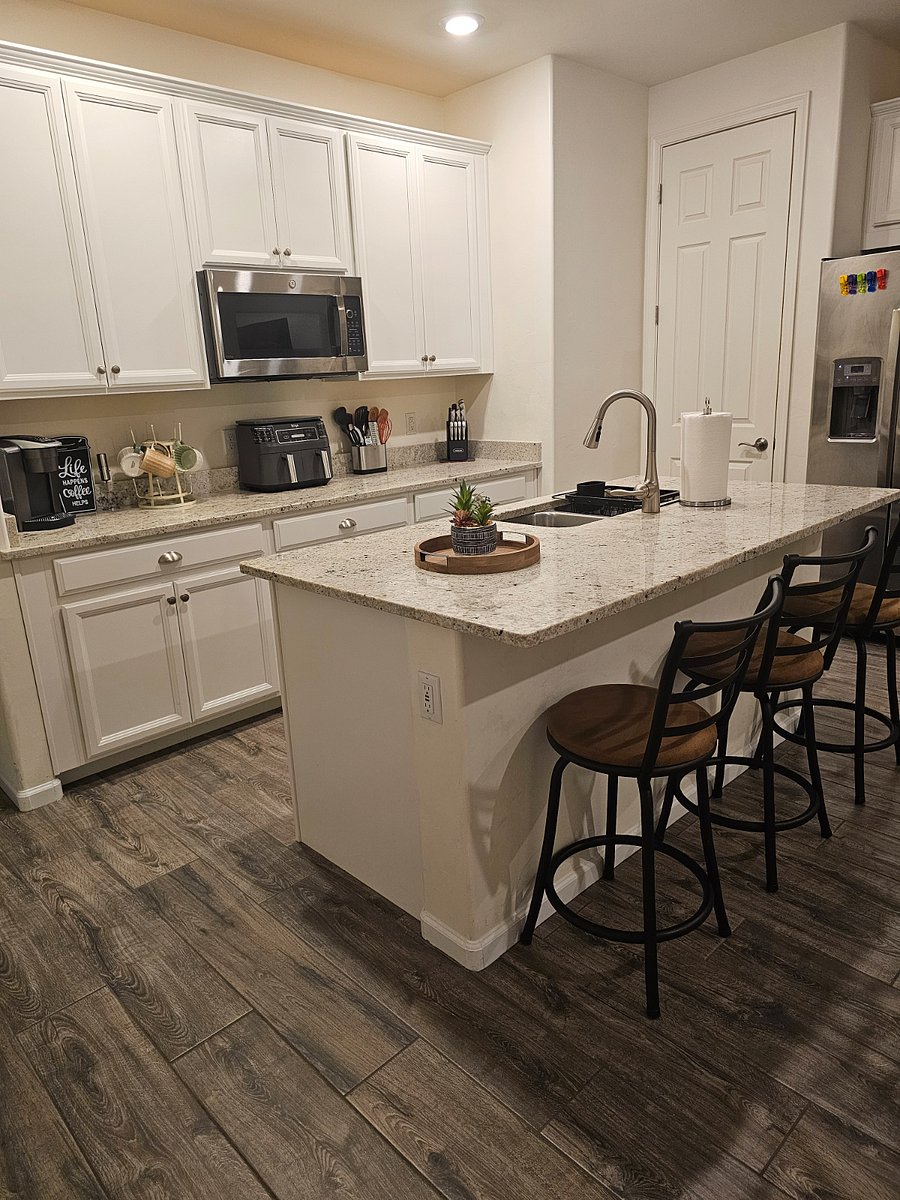 Furnished Finder property 1002497_1 photo 10