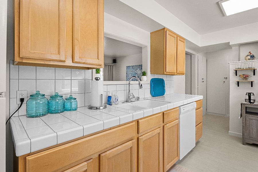 lots of counter space