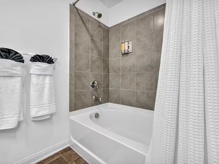 Furnished Finder property 1002519_1 photo 26
