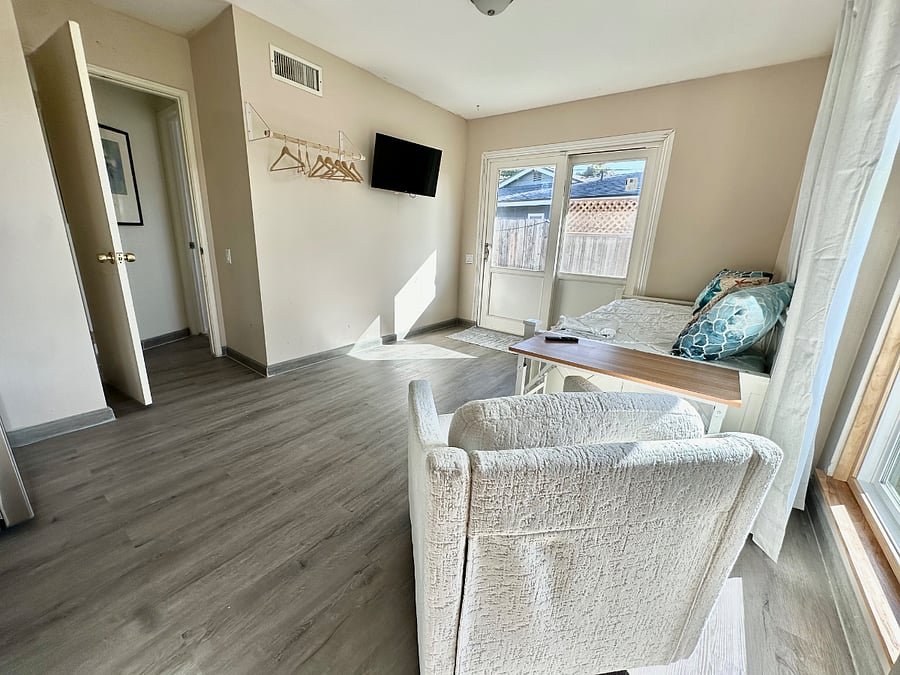 Furnished Finder property 1002554_1 photo 4