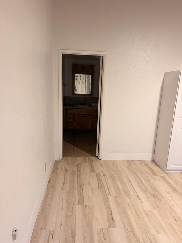 Furnished Finder property 1002557_1 photo 5
