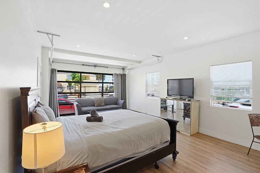 Furnished Finder property 1002566_1 photo 14