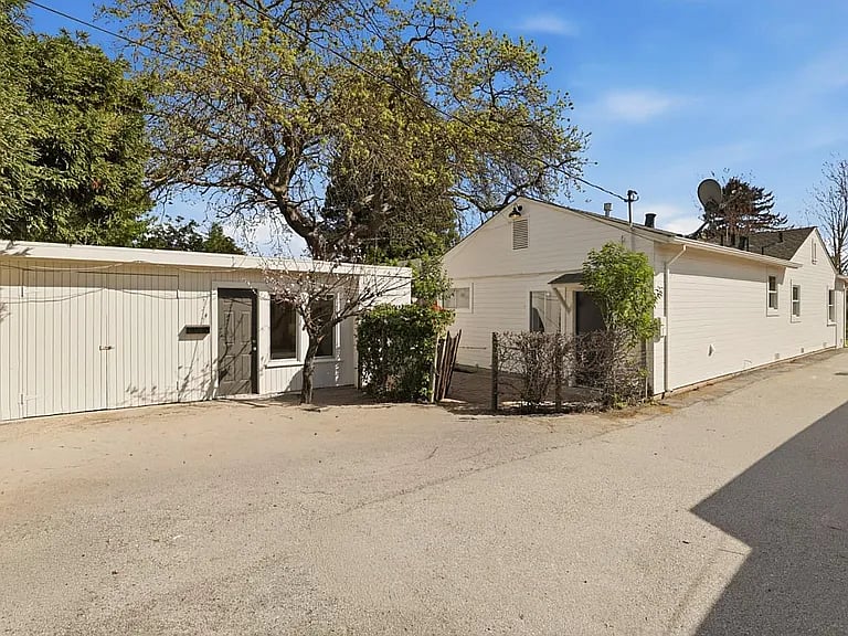 Furnished Finder property 1002571_1 photo 3