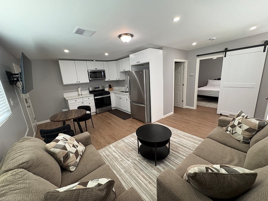 Furnished Finder property 1002582_1 photo 3