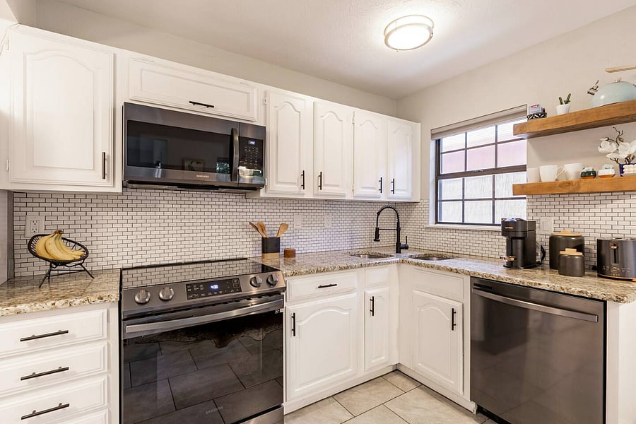 Furnished Finder property 1002595_1 photo 11