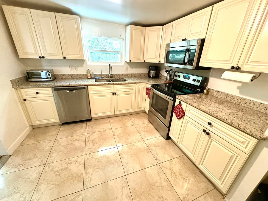 Furnished Finder property 1002617_1 photo 3