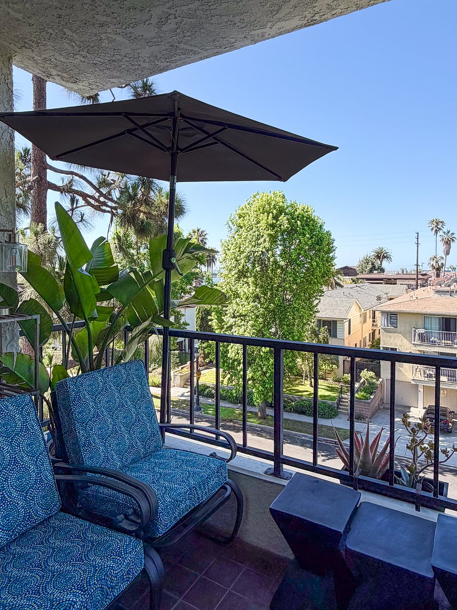 Patio left side