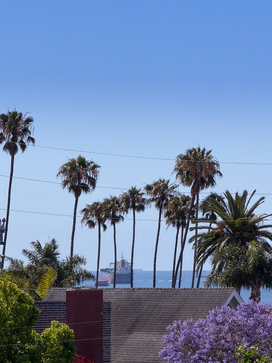 Peekaboo ocean view from dining room