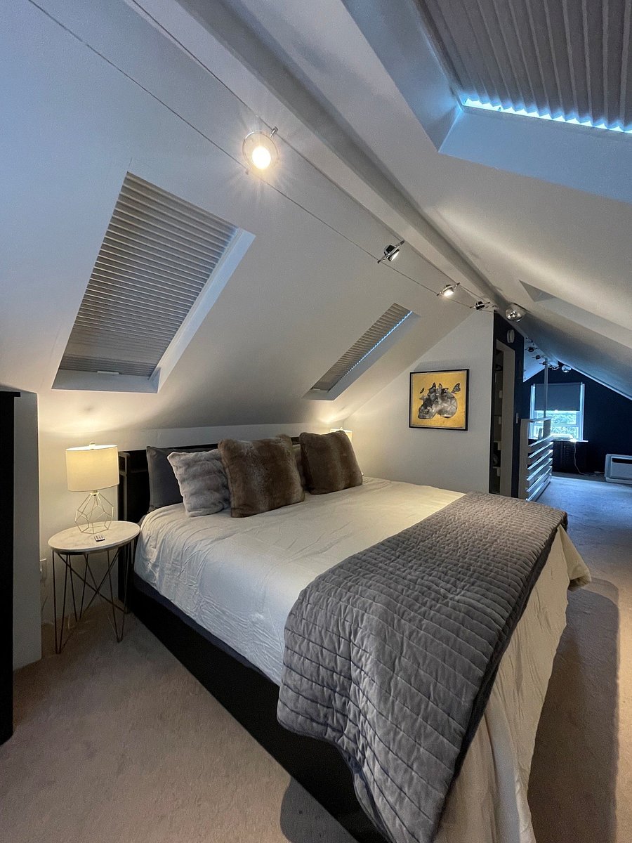 Upstairs bedroom