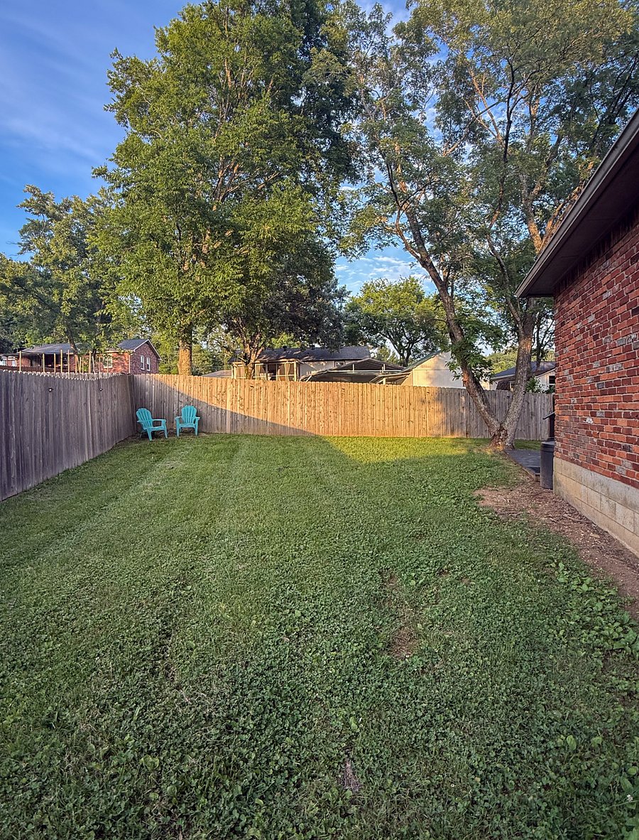Side Yard (fenced In)