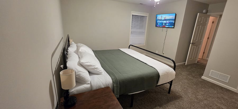 Furnished Finder property 1002654_1 photo 11