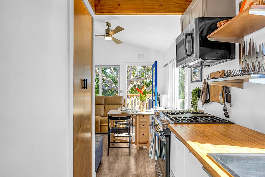 Furnished Finder property 1002662_1 photo 14