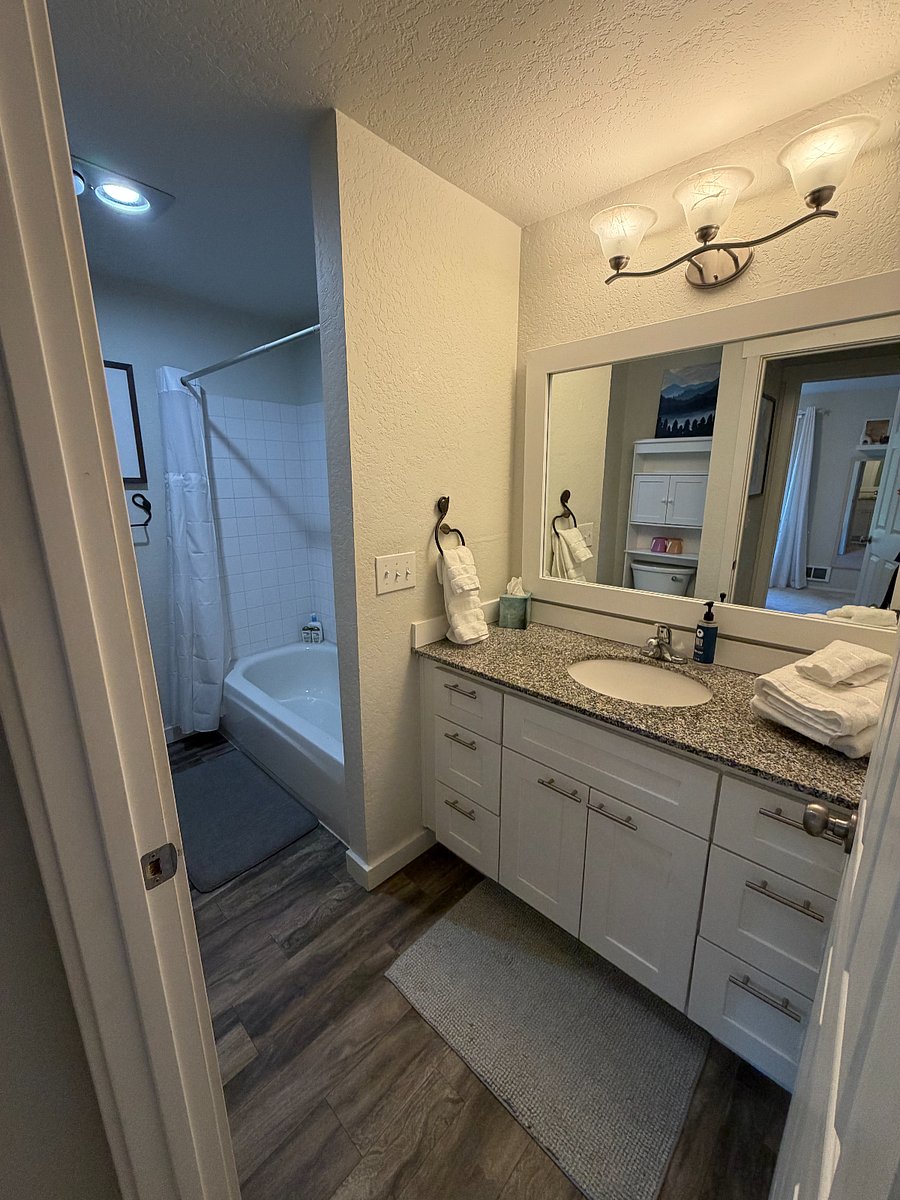 Furnished Finder property 1002665_1 photo 8