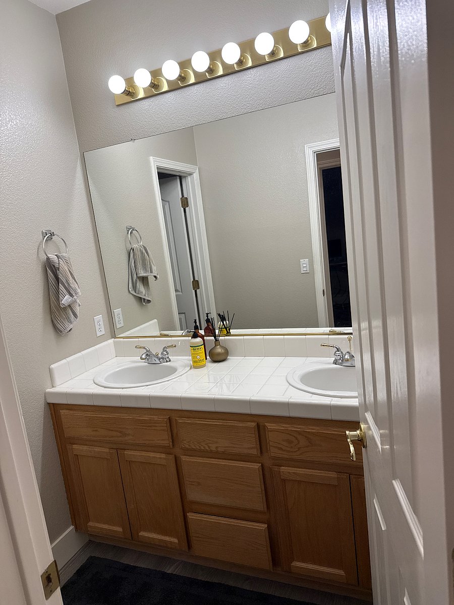 Furnished Finder property 1002666_1 photo 10