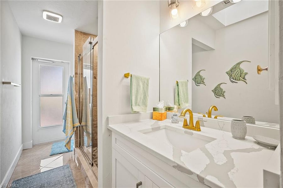Furnished Finder property 1002675_1 photo 22