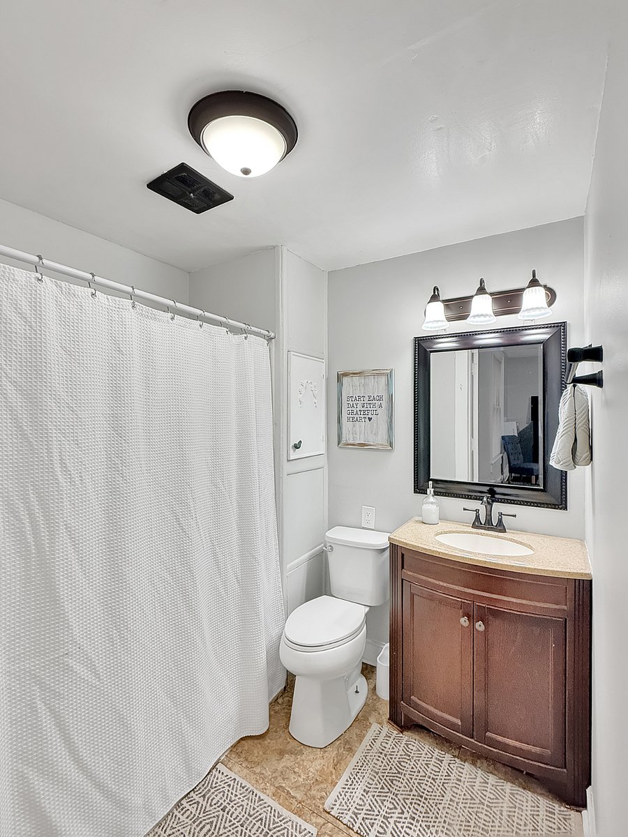 Fully stocked ample towels