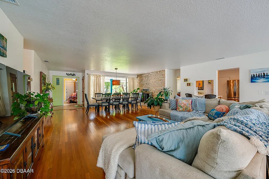 Furnished Finder property 1002707_1 photo 4