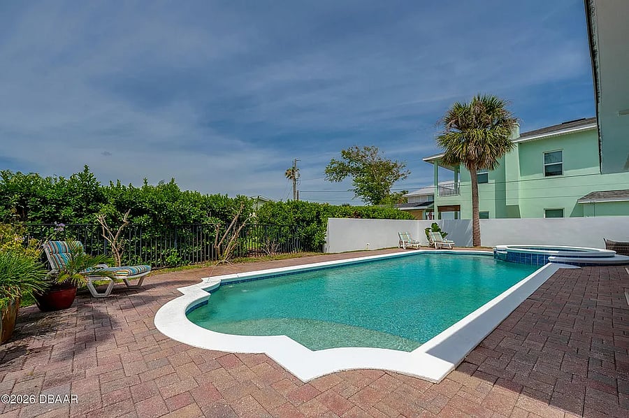 Furnished Finder property 1002707_1 photo 25