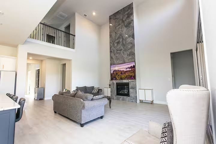 Furnished Finder property 1002711_1 photo 4
