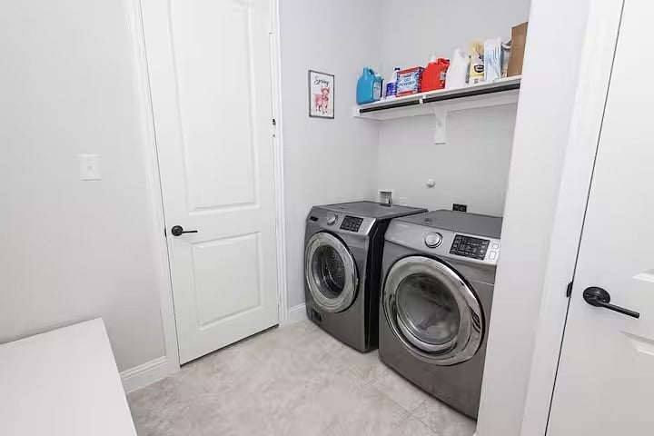 Furnished Finder property 1002711_1 photo 12