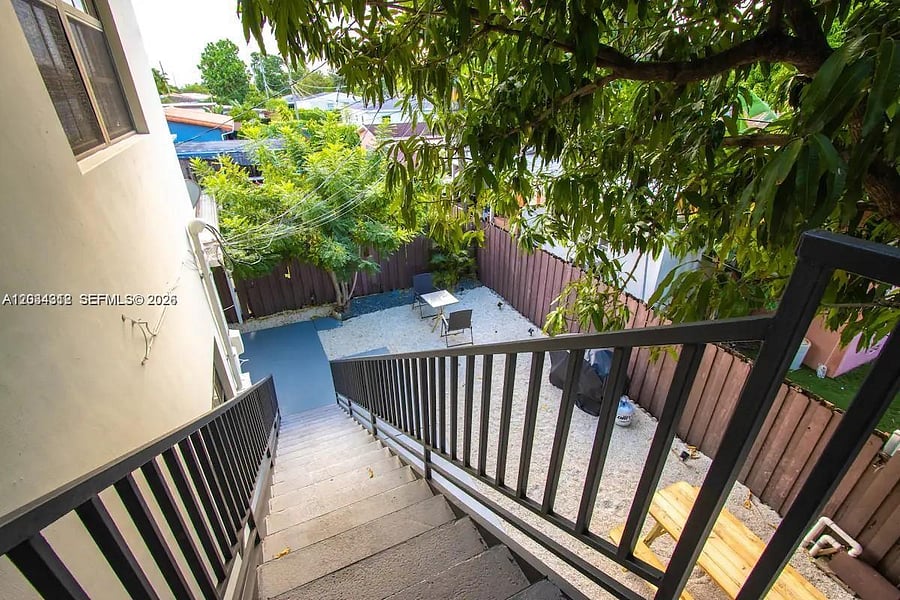 Furnished Finder property 1002762_1 photo 3