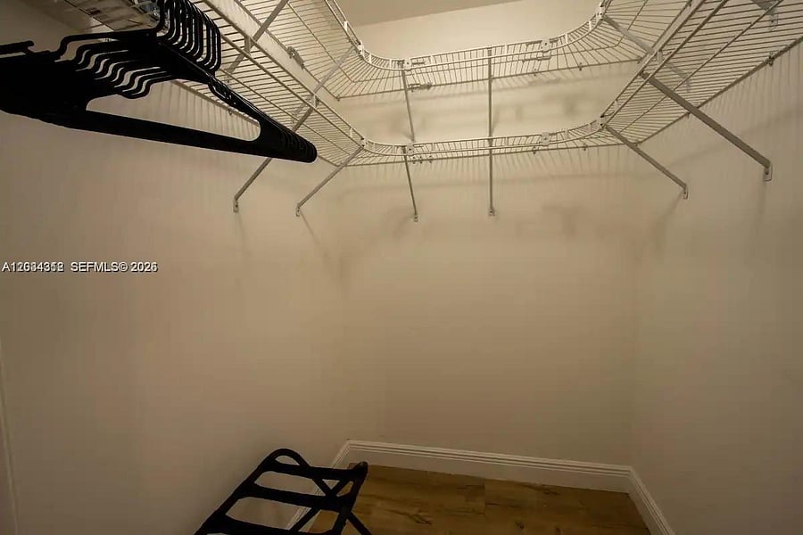 Furnished Finder property 1002762_1 photo 9
