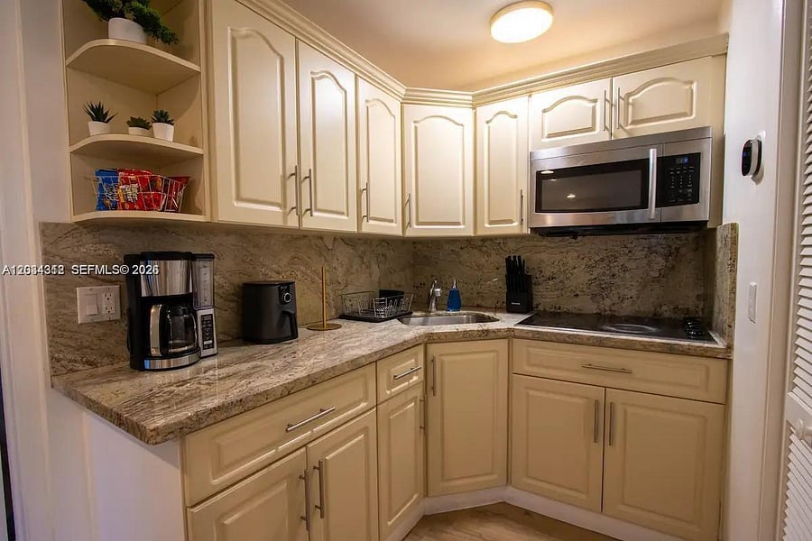 Furnished Finder property 1002762_1 photo 10